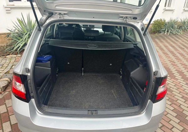 Skoda Fabia cena 35999 przebieg: 117285, rok produkcji 2018 z Warszawa małe 29